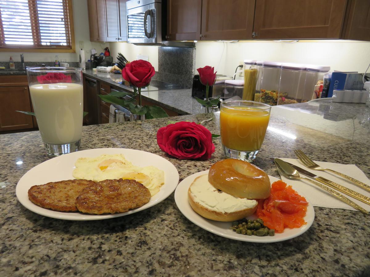 Mein Haus Bed & Breakfast Avon Ngoại thất bức ảnh
